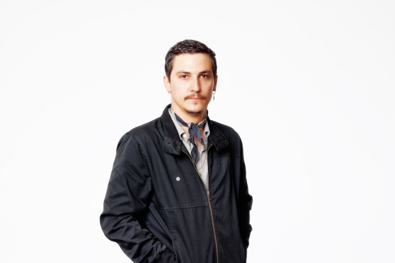 Yves Michel <span class="right">13</span>